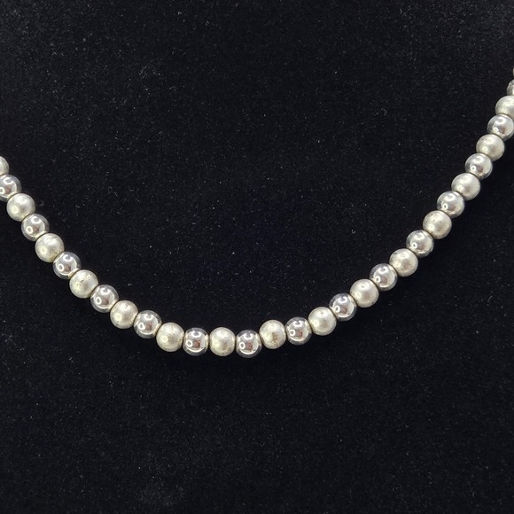 VTG Napier Silver Tone Beaded Necklace Signed 20" Alternate Brushed & Smooth 6mm - Picture 4 of 6